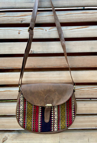 flap crossbody handbag in woven pattern 1