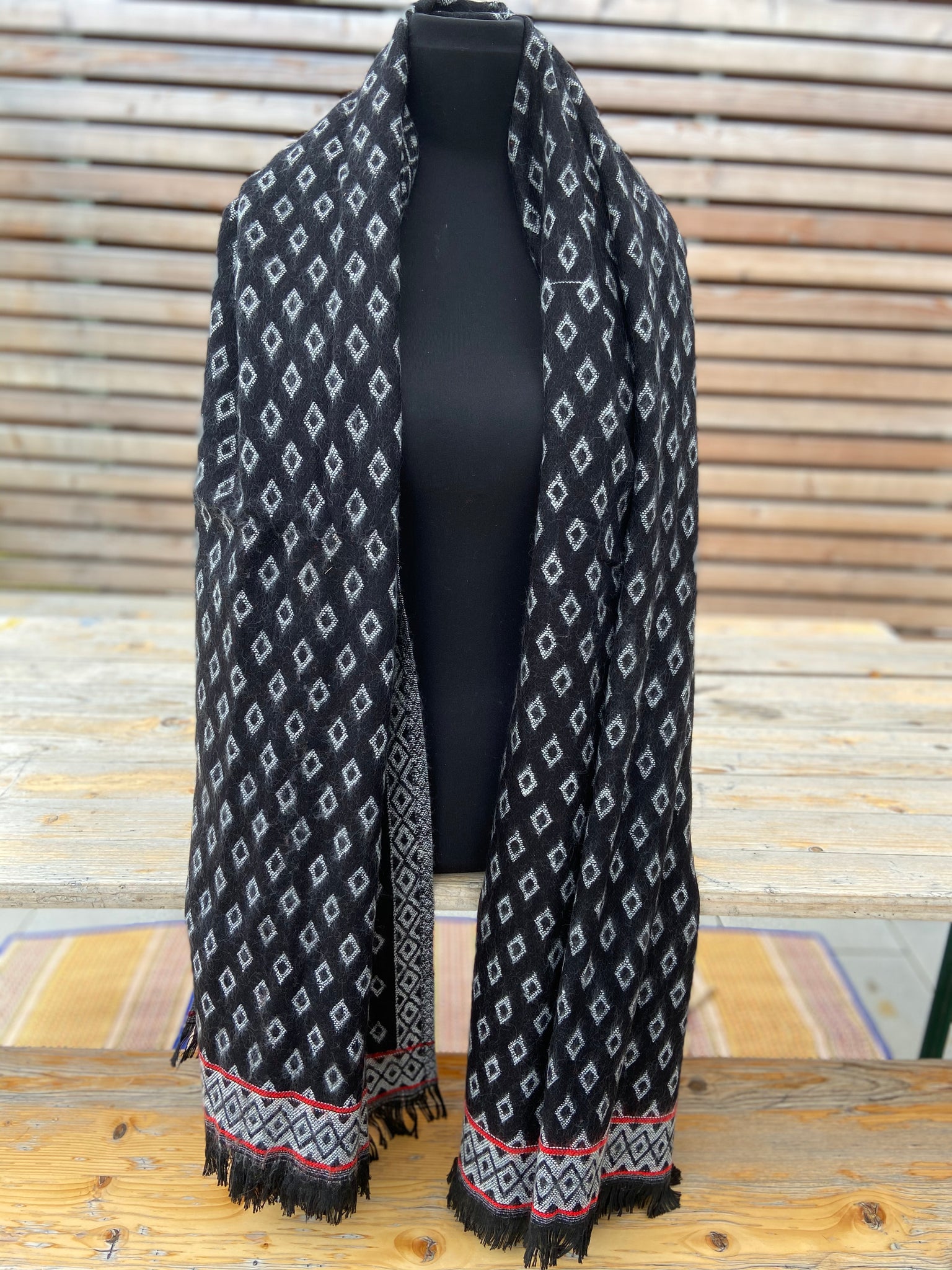 boho shawl (reversible) - black diamonds