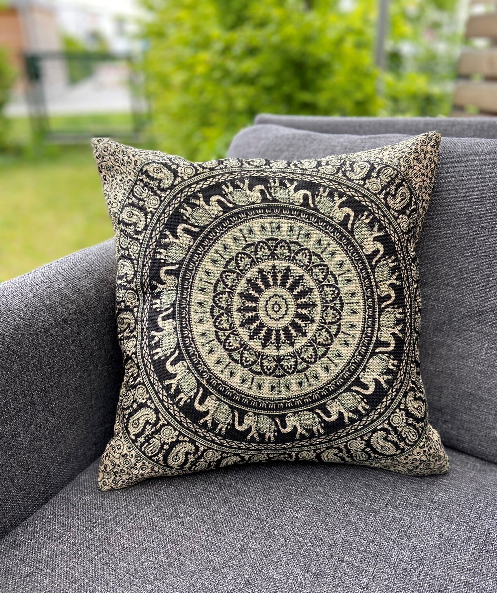 Cushion Cover-Mandala5 in black and white