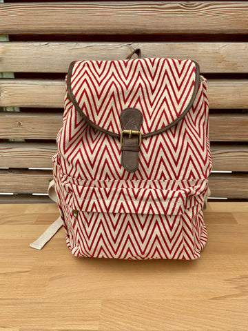 backpack red wave
