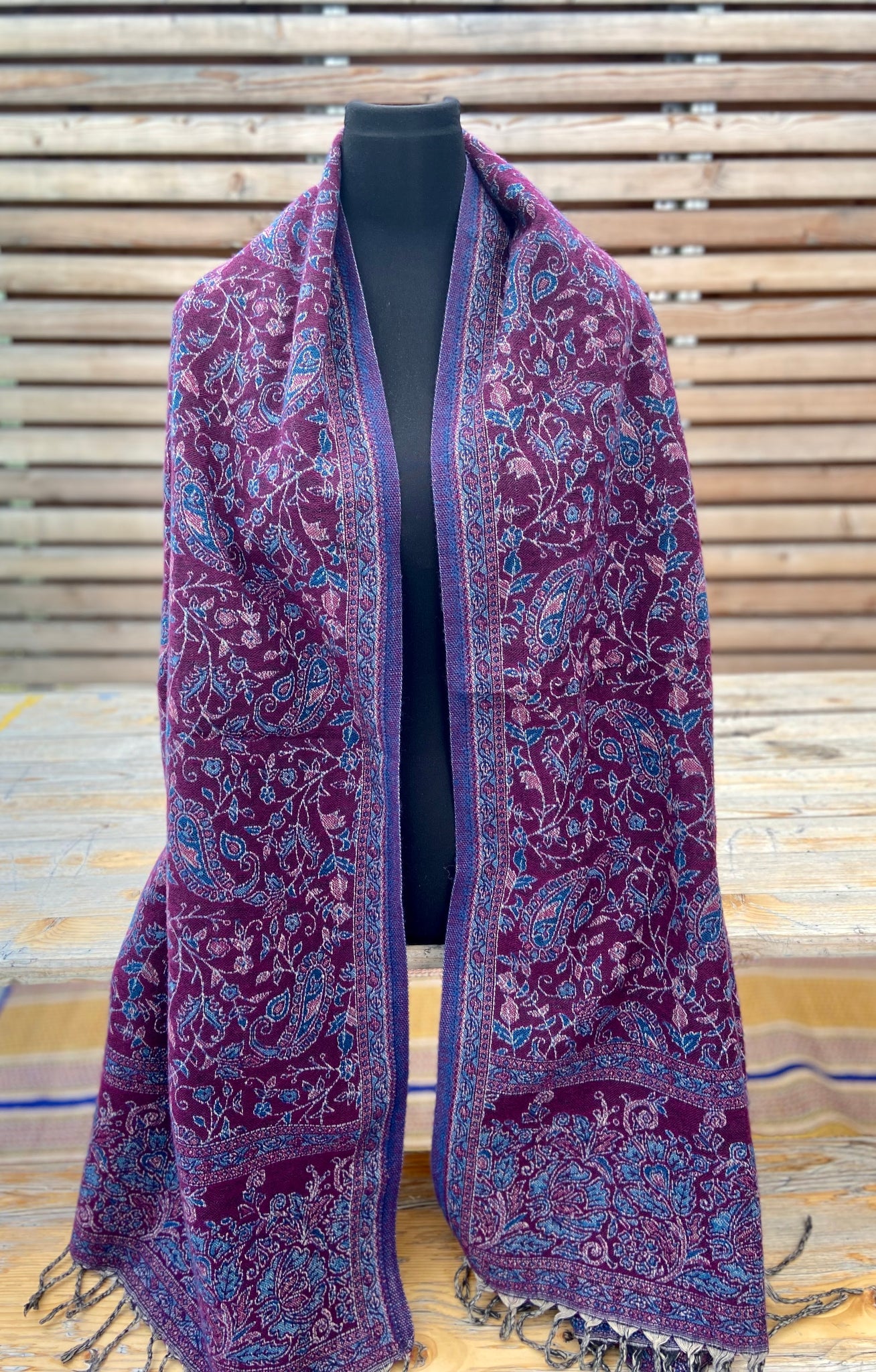 Tusha boho shawl (reversible in jaal pattern)-1